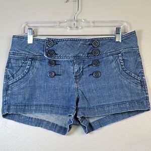 ZD Premium Stylish Junior Women's Blue Denim Shorts. Size 11